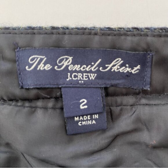 J. Crew pencil skirt in a wool blend,  two-tone houndstooth pattern, lined - Picture 9 of 11